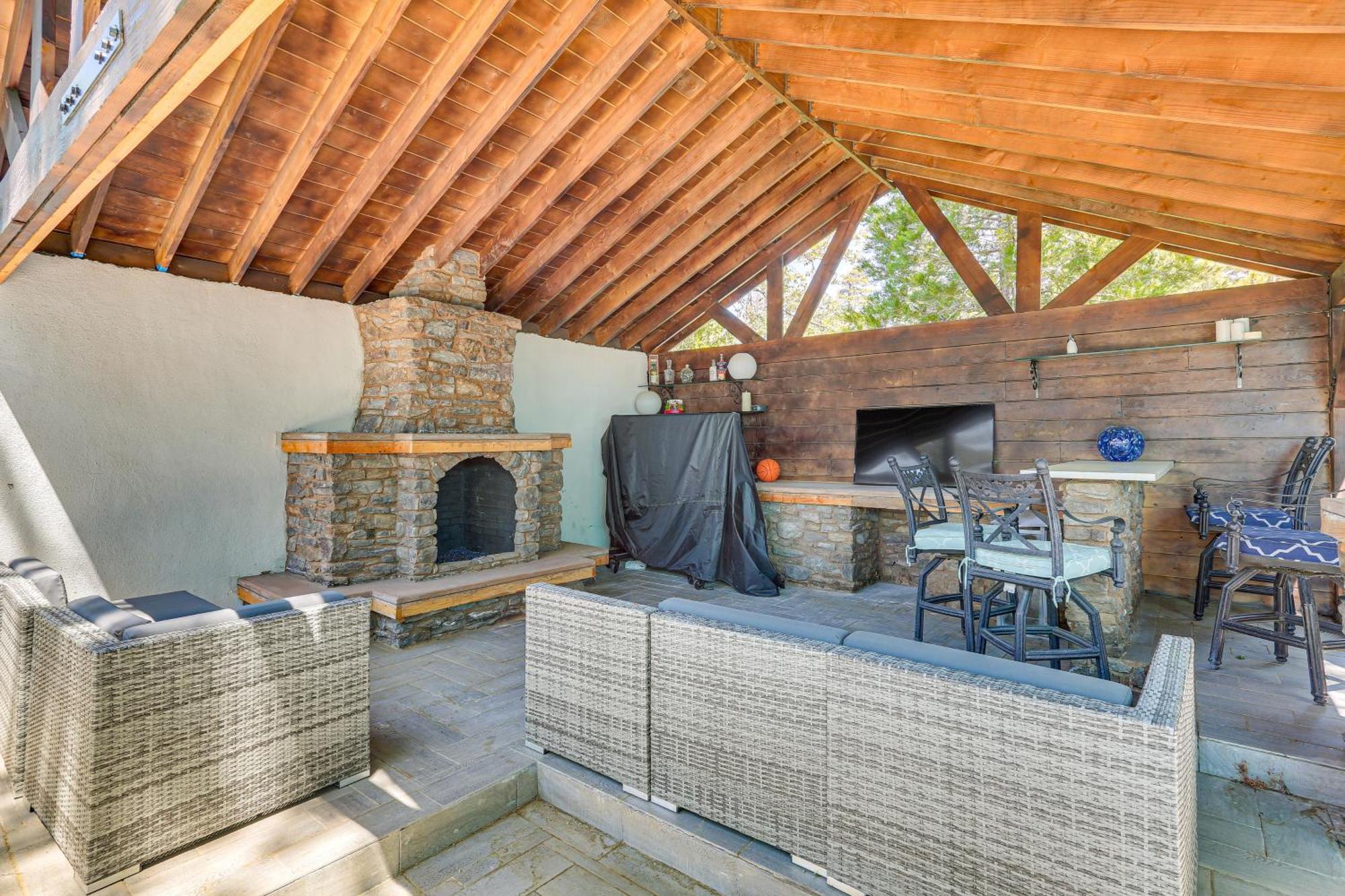 Lake Arrowhead Cabin With Hot Tub And Mountain Views! Экстерьер фото